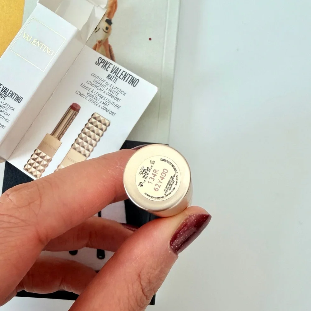 VALENTINO Spike Valentino‎ Buttery Matte Lipstick 134R
